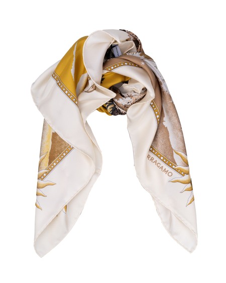 Shop SALVATORE FERRAGAMO  Foulard: Salvatore Ferragamo foulard in seta stampa Day & Night.
La stampa Day & Night abbraccia molteplici simbolismi e temi grafici cari a Ferragamo.
Dimensioni: Lunghezza 90.0 CM  Profondità 90.0 CM.
Composizione: 100% seta.
Made in Italy.. 310184 FO DAYNIGHT-777460